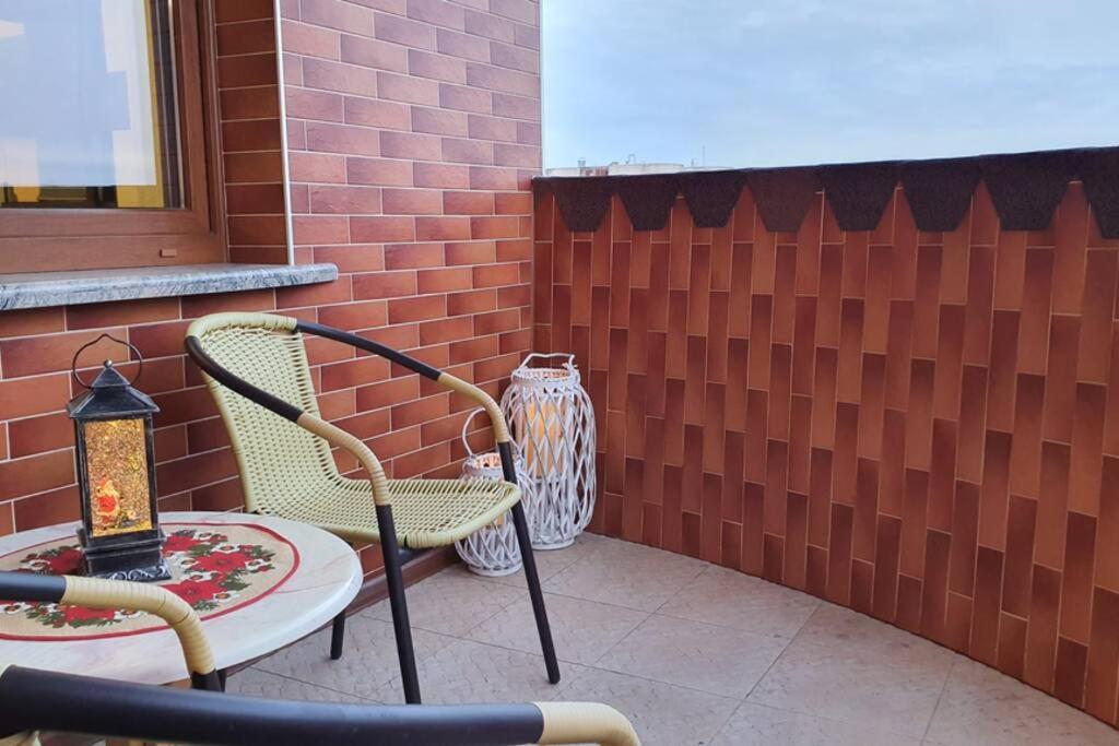 Lyra63 Large 80Sq M Top 14 Floor Šiauliai Exteriör bild
