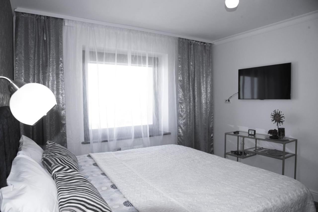Lyra63 Large 80Sq M Top 14 Floor Šiauliai Exteriör bild