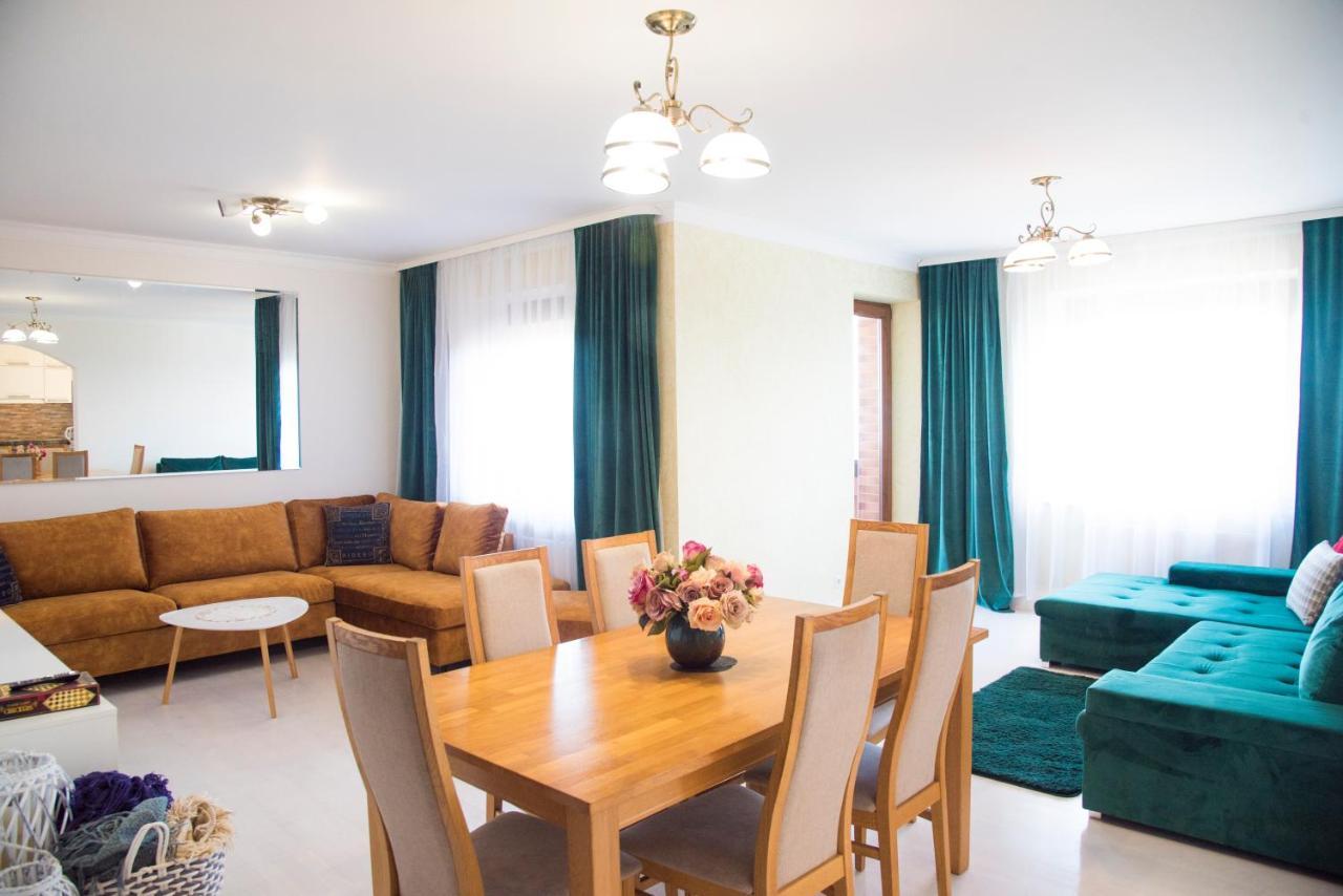 Lyra63 Large 80Sq M Top 14 Floor Šiauliai Exteriör bild