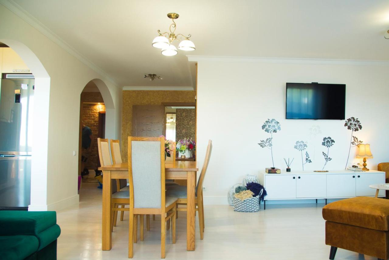Lyra63 Large 80Sq M Top 14 Floor Šiauliai Exteriör bild