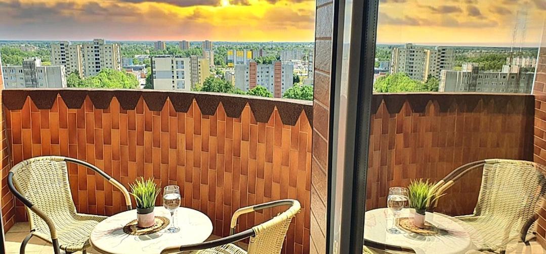 Lyra63 Large 80Sq M Top 14 Floor Šiauliai Exteriör bild